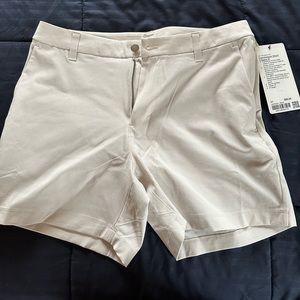 NWT Lululemon Commission Short Classic 5”